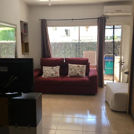 - Estudio En Urbanizacion Parque La Carolina Appartement Marbellac